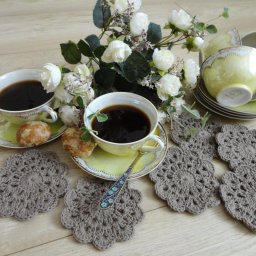Ажурные салфеточки под чашечки