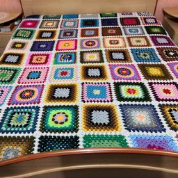 Плед из остатков пряжи.