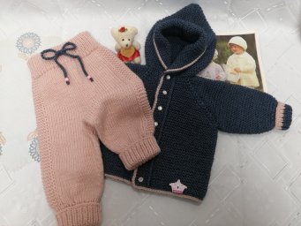 Костюмчик для девочки. (6-9мес.)