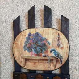 Ключница своими руками из обычного гофрокартона.