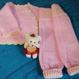 Костюмчик для малышки от 0 до 3х месяцев спицами