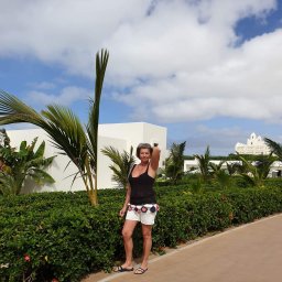 Топ и бикини.