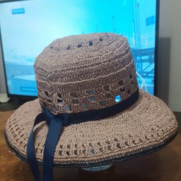 Из серии "Телега зимой":  ШЛЯПКА  из раффии