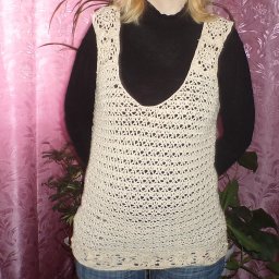 Ажурная безрукавка крючком.