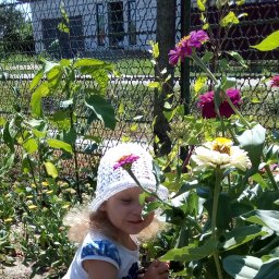 Панамочка с декоративными петлями для доченьки.