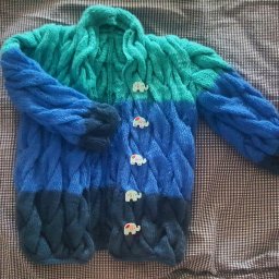 Вязаный кардиганчик