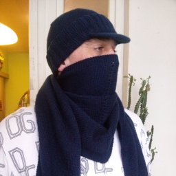 комплект мужская шапка с козырьком и бактус