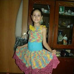 Платье и шляпка для Тани крючком