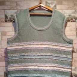 Безрукавка - нежный полосатик