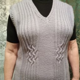 Безрукавка из Ализе лана голд классик