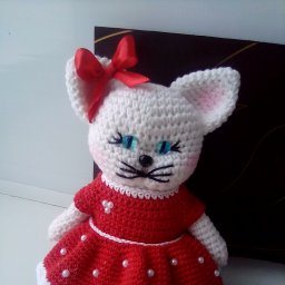 Брошь Зайка и киска в красном