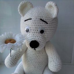 Мишка с ромашкой