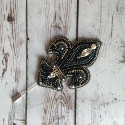 Геральдическая лилия.