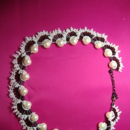 колье из бисера и жемчуга