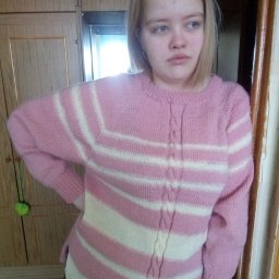 Мой первый свитерок для дочки.