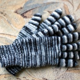 Перчатки и снуд