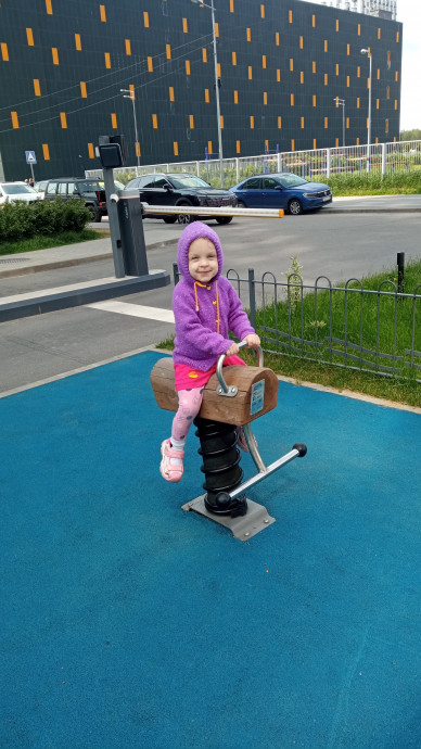 Сиреневые кофточки для сестренок