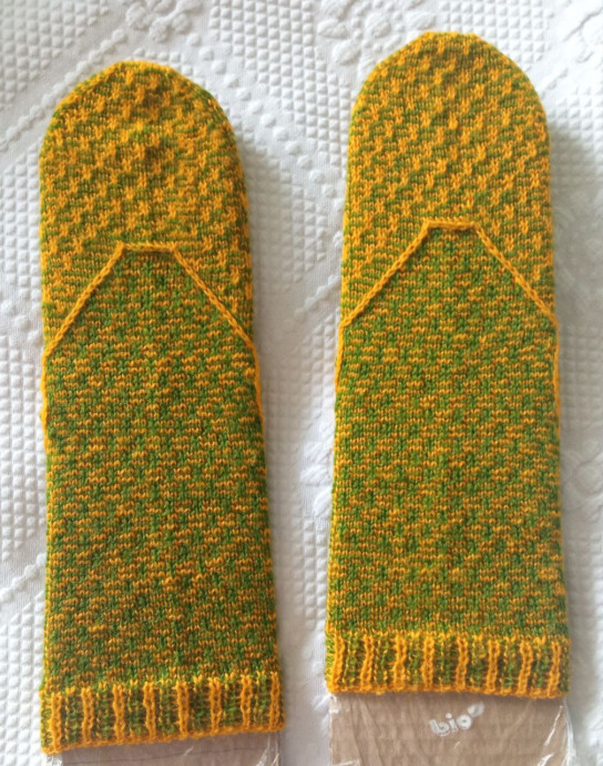 Мои плоды вязания в марафоне sockmadness 2025