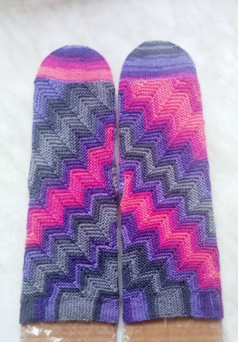 Мои плоды вязания в марафоне sockmadness 2025