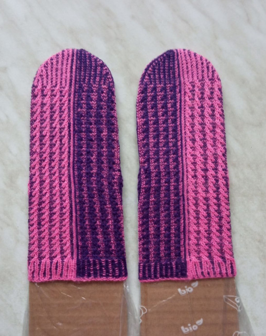 Мои плоды вязания в марафоне sockmadness 2025