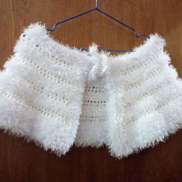 Накидка белая из пряжи "Травка"