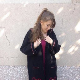 Изготовление женских свитеров из Сербии с мотивами ковров от Пирот