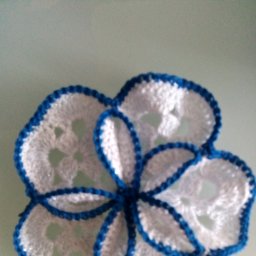 Цветок крючком.