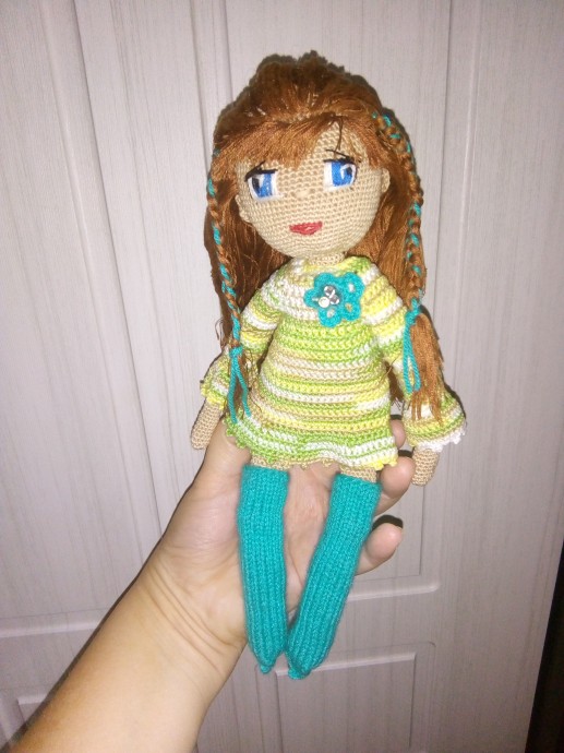 Игровая шарнирная куколка Люся . Игровая шарнирная куколка Люся .