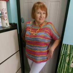 Топ с открытыми плечами.