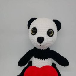 Панда с сердечком