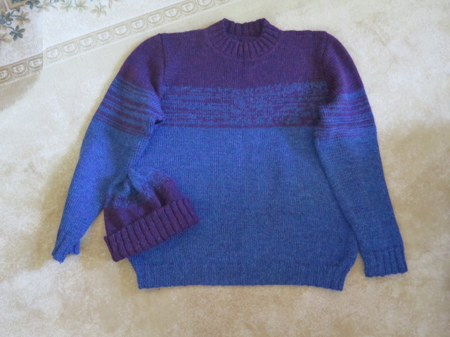 Мужской свитер из двух цветов шерсти