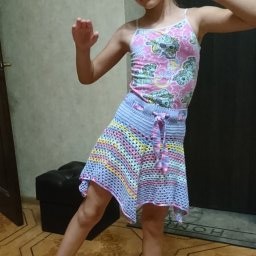 Юбка - бабушкин квадрат.