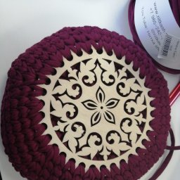 Сумочка из трикотажной пряжи.