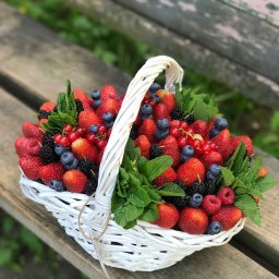 Топ узором ,, листья"