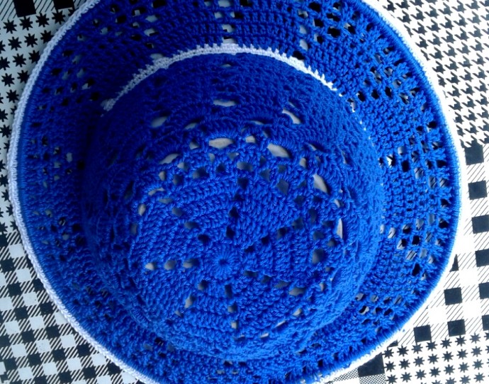 Шляпка крючком из Ализе Дива 1 Шляпка крючком из Ализе Дива 1
