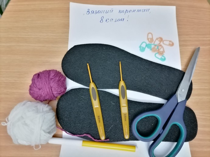Домашние тапочки-шлепанцы Домашние тапочки-шлепанцы
