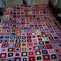 Покрывало из остатков пряжи