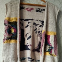 Продолжение работы над кардиганом и кардиган,связаный давно,вдохновленный мотивами.