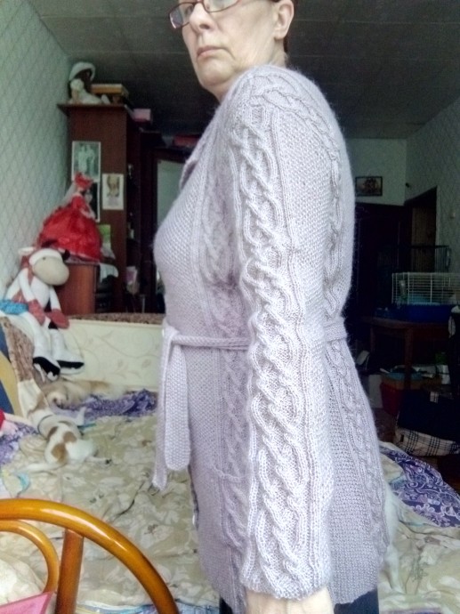 И еще одна кофта. И еще одна кофта.