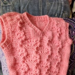 Жилеточка для малышки.