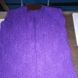 Начала кофту.