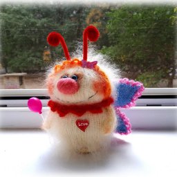 БАБОЧКА. пушистая. Связана на 5-ти спицах.