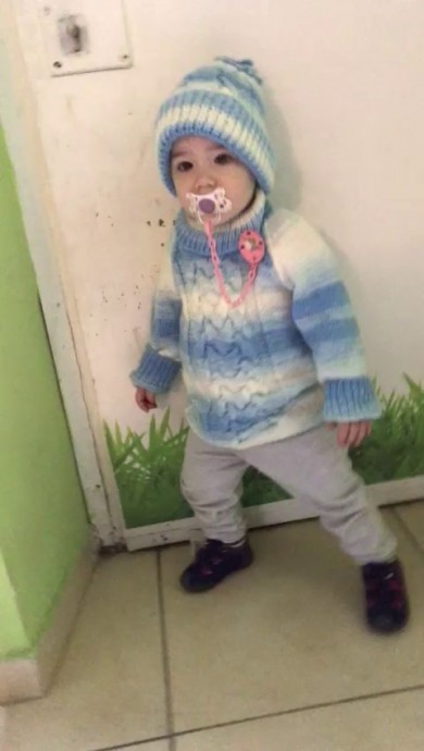 Маленькие детские вещички.