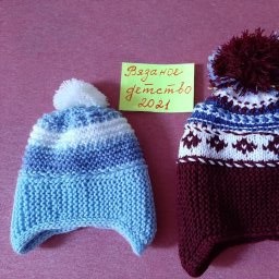 Две двойных шапочки с ушками для внучек