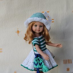 Вязаный комплект для куклы.