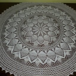 Моя первая скатерть. Диаметр - 1 метр.100% хлопок. Крючок № 1,25