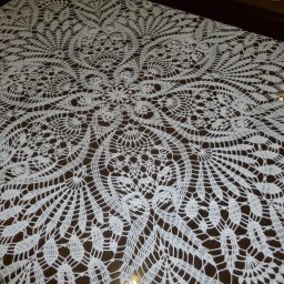 Скатерть "Красивая". 100% хлопок.Крючок № 1,4. Диаметр - 170 см