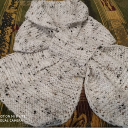 Первые работы спицами.