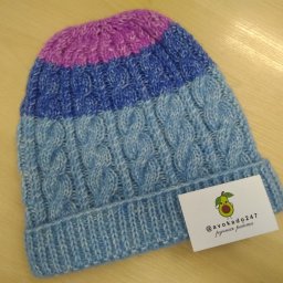 Шапка трехцветная с косами