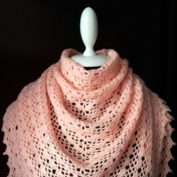 Шаль крючком "Персиковая нежность"